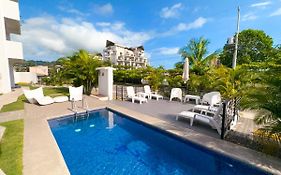 Pura Vida Apartment With Nice Pool Walking Distance To The Heart Of Jaco
